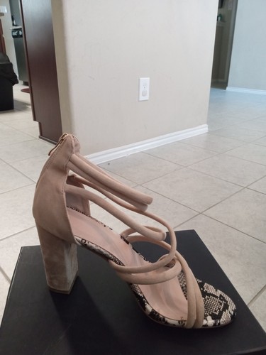 Women's Ankle Strap Open Toe Chunky Heel Suede Dress Shoes Sz 11M - Picture 3 of 8