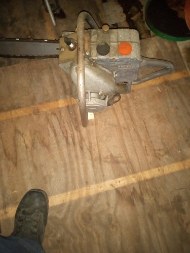 david bradley 360 chainsaw ready for restoration missing bar cover - Picture 1 of 2