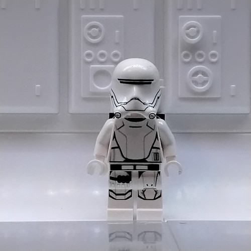 LEGO Minifigure Star Wars sw0666 First Order Flametrooper with Backpack - Bild 1 von 4