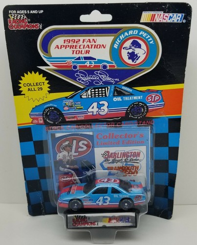 Richard Petty 1992 Fan Appreciation Tour Darlington Transouth 500 1/64° - Foto 1 di 2