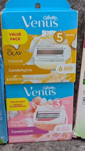 Gillette Venus Smooth Razor Blade, Cartridges Refills, Veet Wax Strips Bundle - Picture 3 of 9