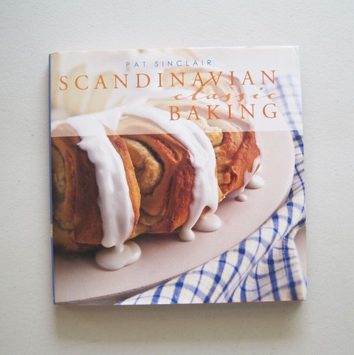 Scandinavian Classic Baking Pat Sinclair Cookbook HCDJ - Picture 1 of 3