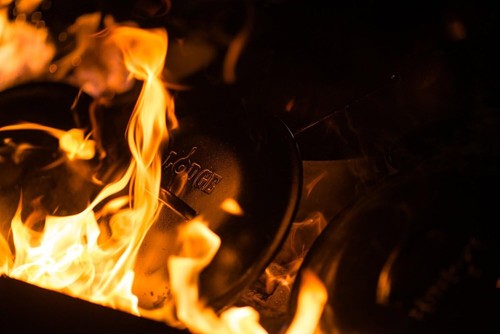 Lodge 5/6/8 Qt Pre-Seasoned Cast Iron Camp Dutch Oven with Lid - Dual Handles - Picture 7 of 15