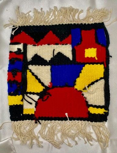 DE COLECCIÓN FIBRA ARTE LANA AGUJA/TELAR TRABAJO: SOL, CASA Y MONTAÑAS 14" X 10,5" c1980 g - Imagen 5 de 8