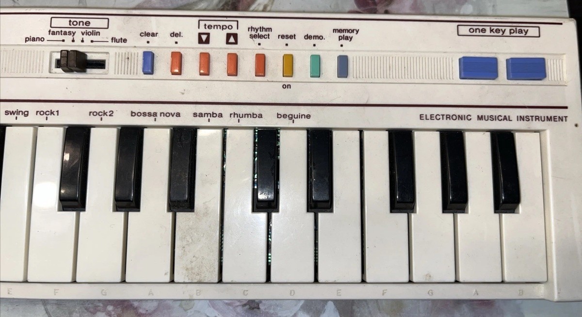 Vintage Casio PT-1 Mini Keyboard 1980s 29-Key Mini Synthesizer
