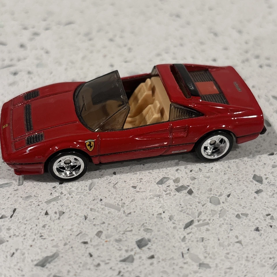 Hot Wheels Retro Entertainment Magnum pi Ferrari 308 GTS QV Red Limited Edition - Image 2 of 4