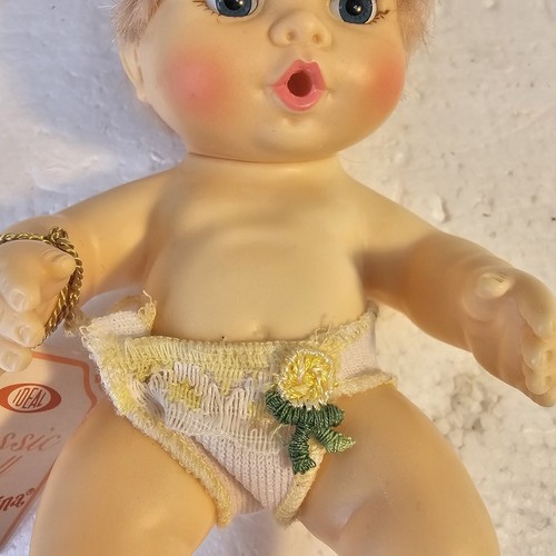 1980's Ideal Thumbelina 7" Baby Doll Rare with original Box - Picture 13 of 21