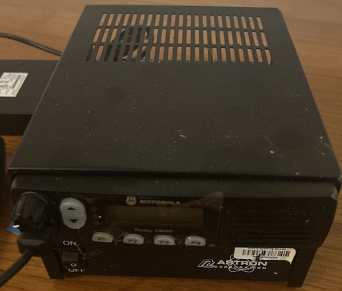Motorola CM300 UHF 32ch 40w Mobile Radio w/MIC NICE Tower - Bild 3 von 8