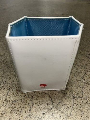 Club Nintendo Wii Telecomando Autentico Ufficiale Wiimote Storage Bianco - Foto 1 di 4