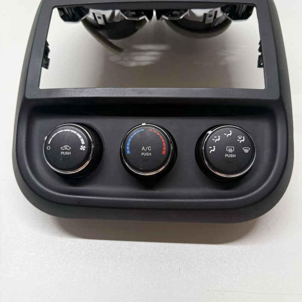Jeep Compass 2011-2017 AC control de temperatura térmica panel moldura OEM P55111278AC Foto 3 de 4