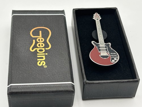 brian may limited edition red special pin badge in box Mint. New queen - Imagen 5 de 6