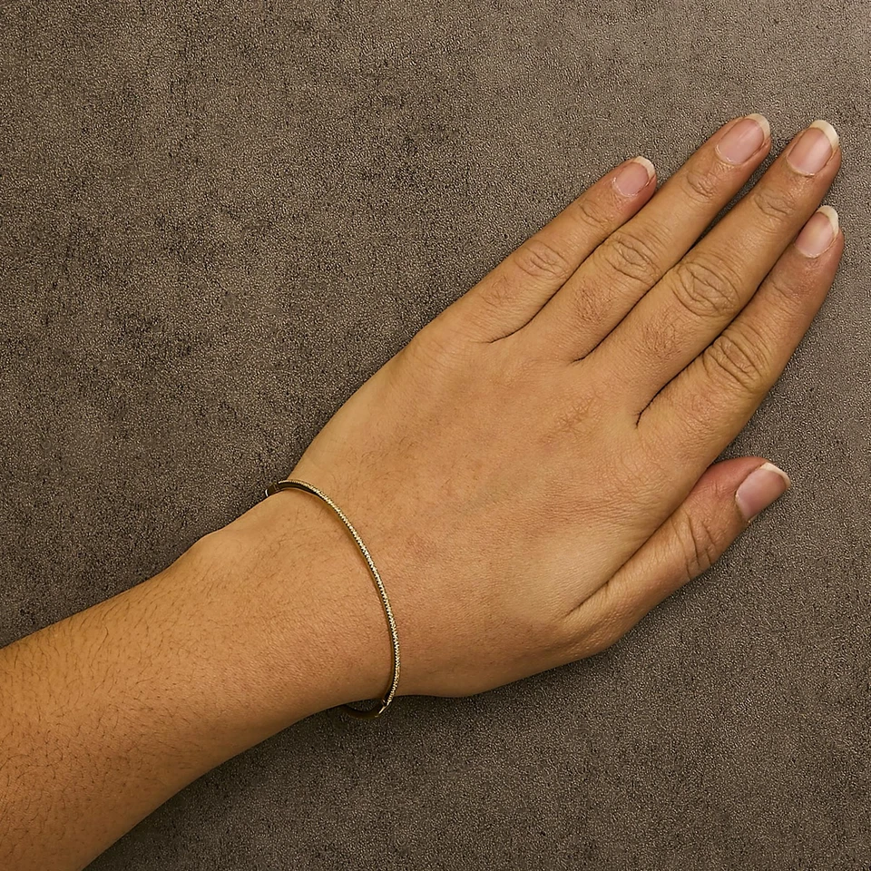 Brazalete Brazalete Media Eternidad Diamante 1/3 Cttw Oro Amarillo 14K Foto 4 de 4