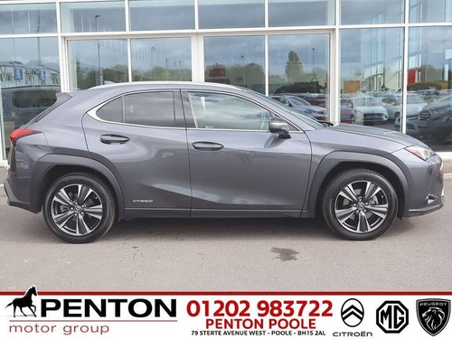 2022 Lexus UX 2.0 250h E-CVT Euro 6 (s/s) 5dr ESTATE Petrol/Electric Hybrid Auto - Picture 17 of 24