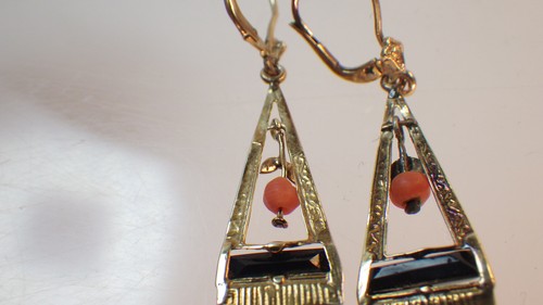 Hermosos pendientes largos antiguos de coral de ónix oro rojo 585 finamente decorados alrededor de 1930 - Imagen 6 de 10