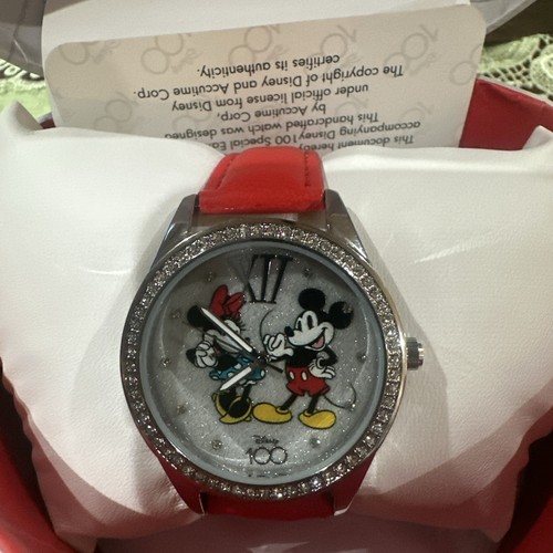 Disney 100 Anniversary ~ Mickey & Minnie Mouse Uhr braucht Batterie - Bild 2 von 8