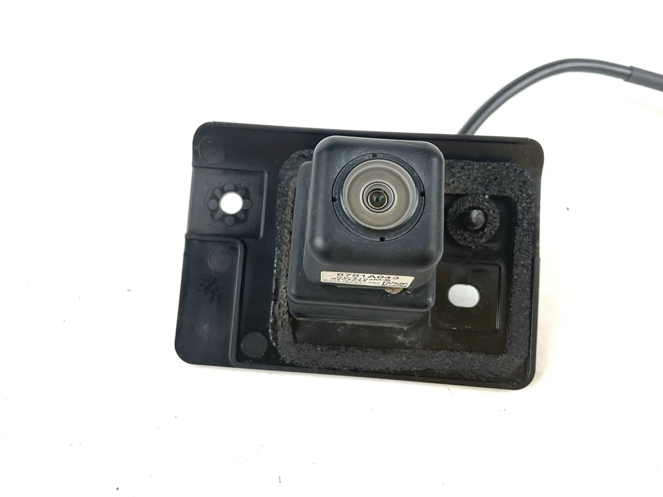 Mitsubishi Outlander 2014-2015 Backup Camera OE 8781A043 - Image 2 of 4