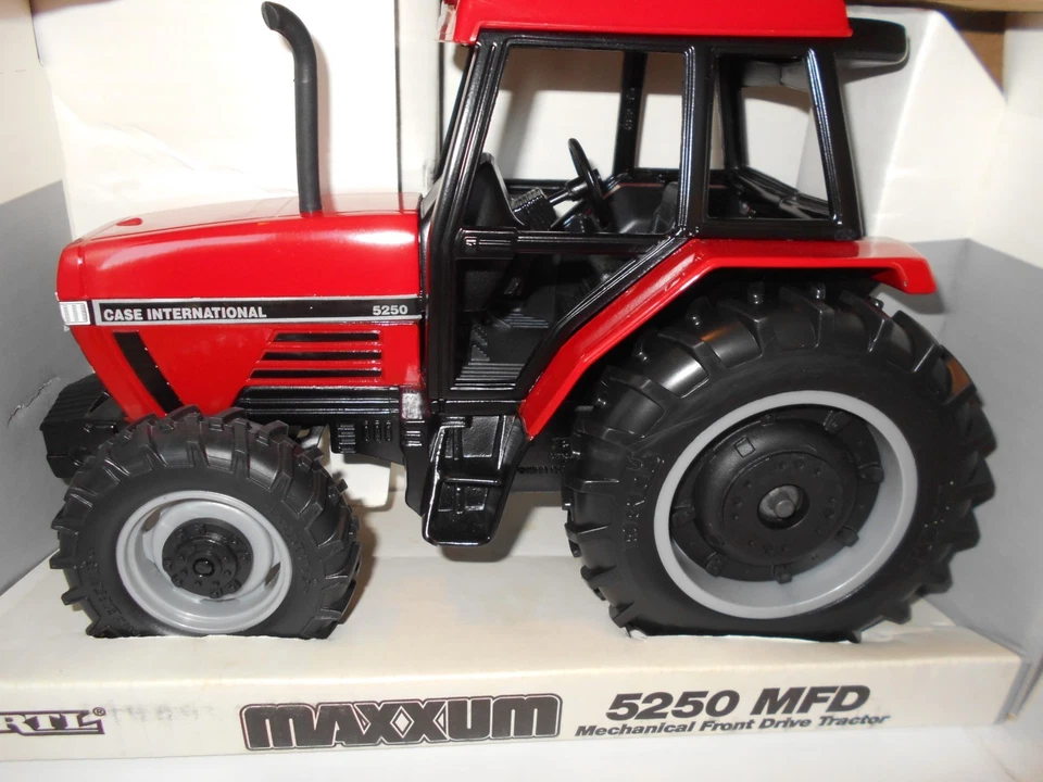 Vintage 1994 Ertl 1:16 Case International Maxxum 5250 MFD Tractor, #676DO, NIB - Image 4 of 4