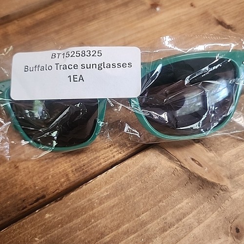 Gafas de sol promocionales Buffalo Trace y lata Koozie con protección ocular UV 400 - Imagen 3 de 5