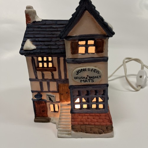 Department 56 - Dickens Village Series - Jones & Co Brush & Basket Shop #6515-3 - Picture 2 of 4