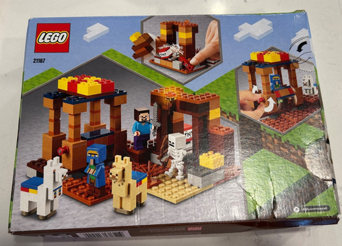 LEGO Minecraft: The Trading Post (21167) - Picture 3 of 4