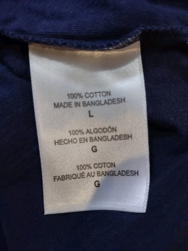 NWT women's SEATTLE KRAKEN navy blue crew neck t-shirt / sz LARGE - msrp $22.99 - Picture 9 of 10