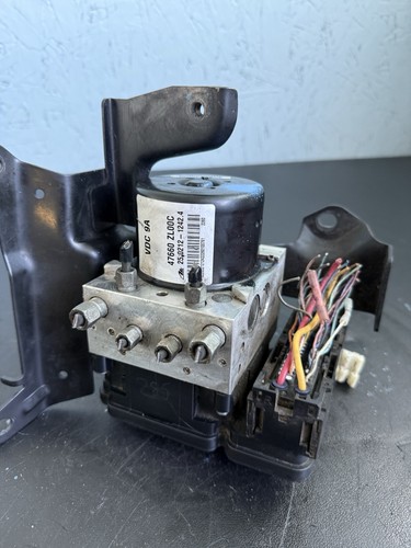 2009/2011 Nissan Pathfinder (4.0L V6, 4×4)     47660ZL00C - Picture 2 of 8