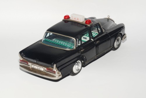 Bandai Mercedes 220 Taxi Elektroantrieb mit zu öffnender rechter hinterer Tür - Bild 5 von 11