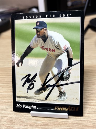 1993 Mo Vaughn Pinnacle #189 IP AUTO - Picture 3 of 4