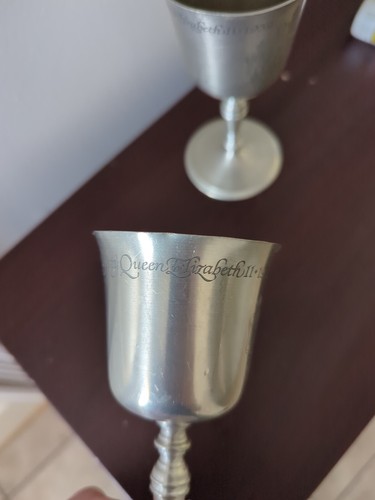 2 Queen Elizabeth Silver Jubilee 1977 Pewter Goblets - England - VTG - Picture 3 of 8