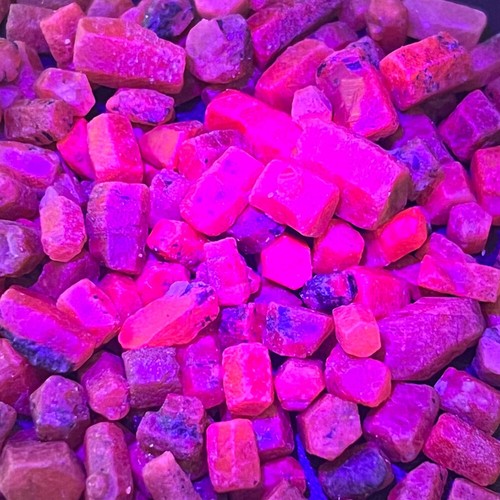 50/100g Natural Red Ruby / Blue Sapphire Raw Rough Loose Gemstone Lot - Picture 2 of 27