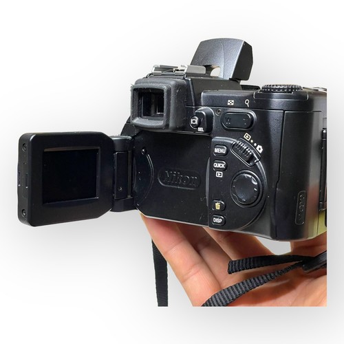 Nikon Coolpix 5700 5MP Digital Camera w/ 8x Optical Zoom -Need New Battery - Picture 18 of 22