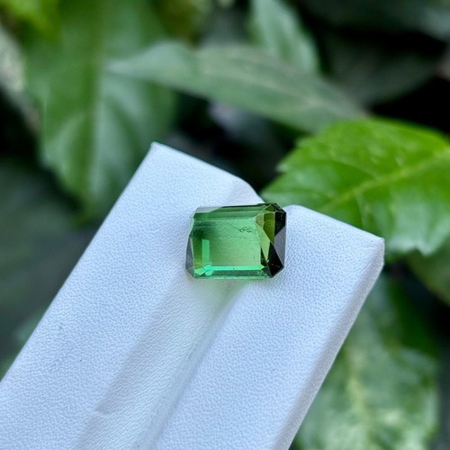 5.35 Carat Natural Green Tourmaline Faceted Octagon Cut Loose Gemstone - Picture 2 of 4
