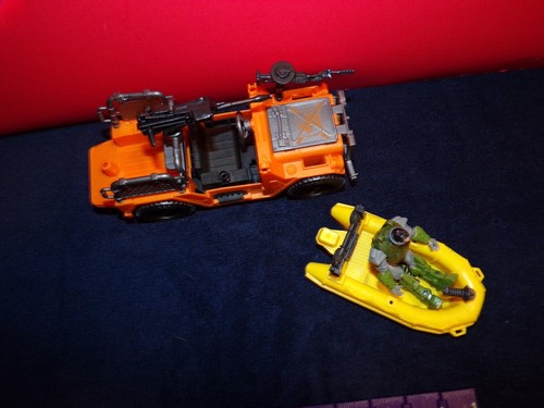 Toy Plastic Gunner Jeep & Raft & G.I. Joe LARGE JEEP NICE UNBRANDED - Picture 3 of 5