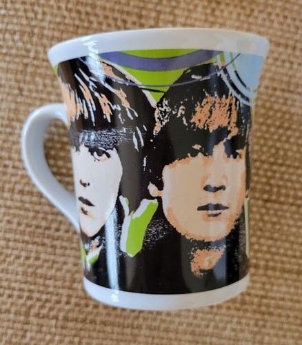 Beatles 2008, B & N, Official Apple "ALL YOU NEED IS LOVE" Becher & Untersetzer Set - Bild 3 von 4