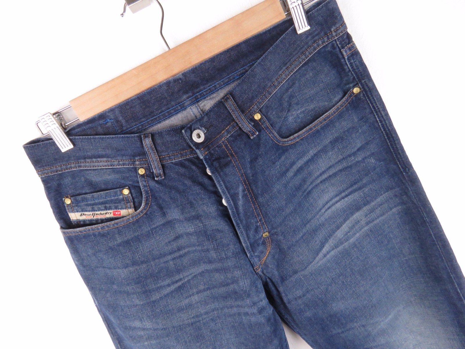 JY3818 Diesel Jeans Hose Original Denim Gerade Hergestellt in Italien Größe W33 | Spielen Sie Leidenschaft, spielen Sie die Ernte, spielen Sie die Welt
JY3818 Diesel Jeans Hose Original Denim Gerade Hergestellt in Italien Größe W33 | Spielen Sie Leidenschaft, spielen Sie die Ernte, spielen Sie die Welt