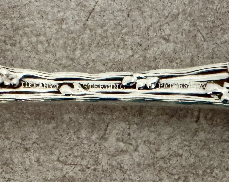 CUCHARA DE POSTRE SOPA OVALADA DE 7” ESTERLINA PATRÓN BORDE ONDULADO TIFFANY SIN MONOGRAMAS Foto 4 de 4