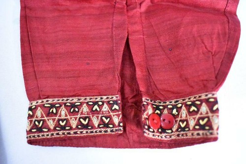 Sheikh Sadi Garments: Long Red Top Size 42, White Pants Size 44 - Picture 6 of 11