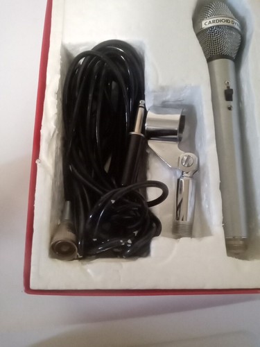 Jax 124 Dynamic Microphone With Original Box And Chord - Picture 5 of 8