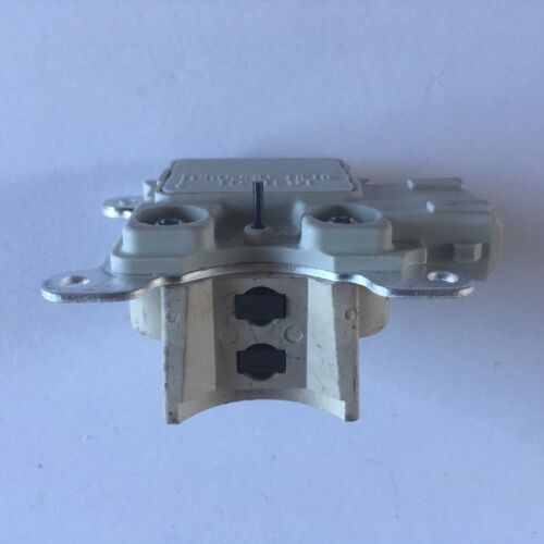 OEM FORD MOTORCRAFT REGULATOR F5RU-10316-BA, F5RZ-10316-A, F5RZ-10316-B -F786 - Picture 3 of 4