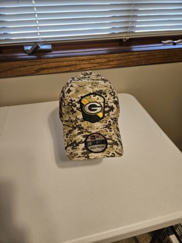 Green Bay Packers 39THIRTY 2023 Salute to Service Flex Fit Hat Cap Camo Size S/M - Picture 1 of 3