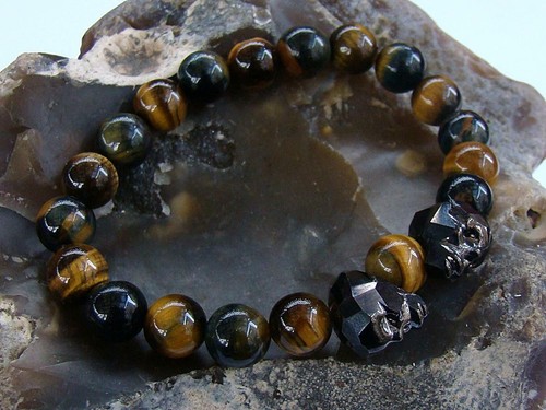 GEMSTONE BRACELET CRYSTAL SKULLS TIGER EYE BEADS - Picture 3 of 4