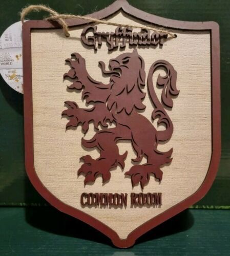Puerta de madera Harry Potter / Colgador de pared Hogwarts Gryffindor / Regalo del equipo de Quidditch - Imagen 4 de 8