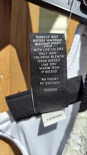 Nuevo con etiquetas Vestido Lane Bryant Espalda a Rayas Encaje Midi Negro y Blanco con Cinturón - Talla 28 - Imagen 4 de 9
