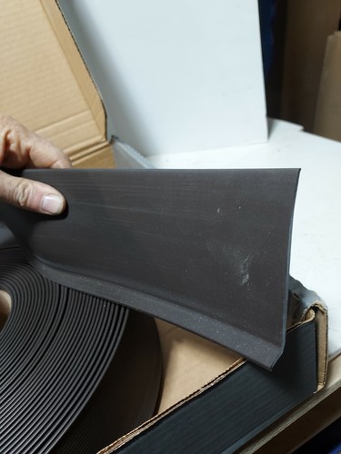 4 Zoll x 74 Fuß braune Vinyl-Wandbasis - Bild 2 von 6