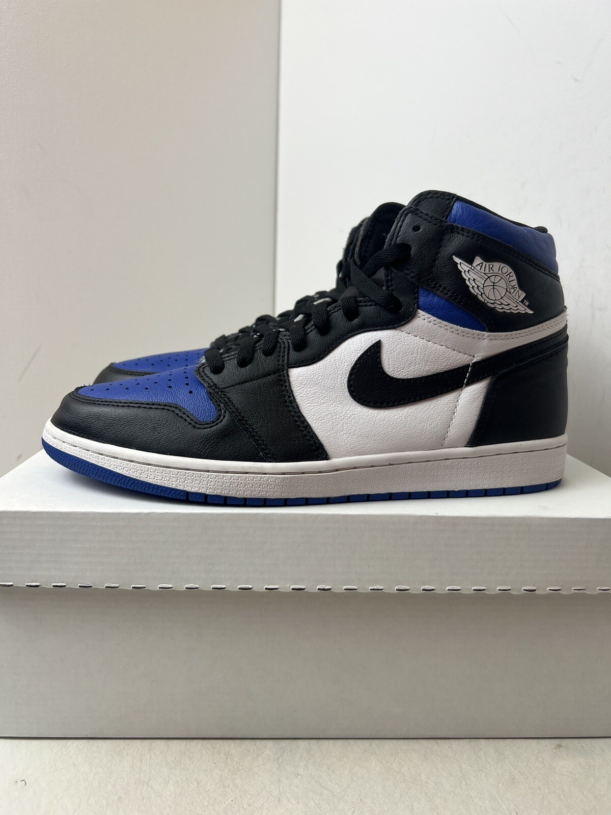 nike air jordan 1 high royal toe