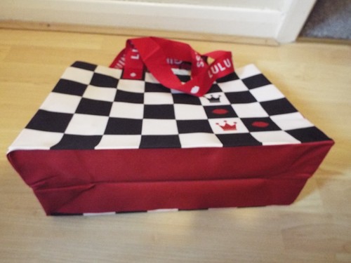 BNWT Lulu Guinness Waitrose bags Latest Design Lip Chess Tote Limited Edition - Picture 13 of 21