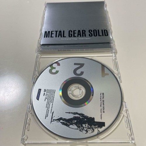 Metal Gear Solid HD Edition Premium Pack Limited Konami PlayStation 3 - Foto 5 di 7