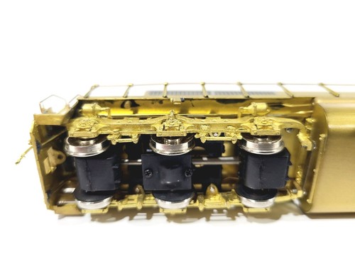 Overland OMI BN EMD SD40-2B Burlington Northern HO Brass Model #6325 Unpainted - Picture 12 of 14