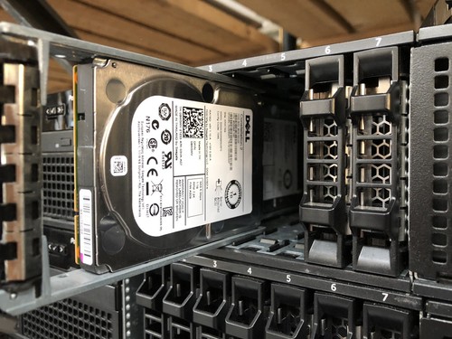 Dell PowerEdge R730 2x E5-2620v3 2.40Ghz 12-Core 32GB DDR4 480GB SSD H730 1GB NV - Picture 8 of 9