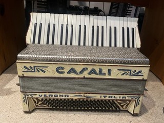 Casali Verona Italian Accordian
